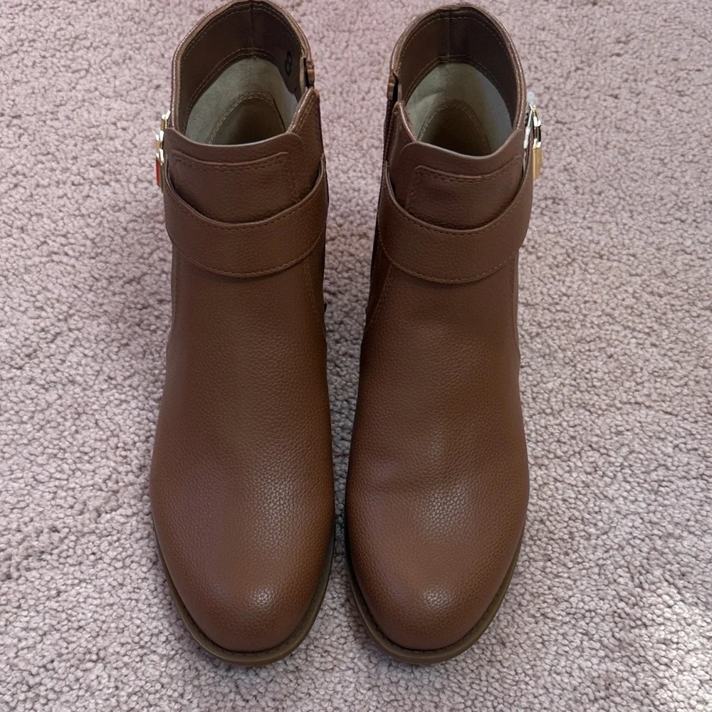 Michael Kors Jilly Flat Ankle Boots